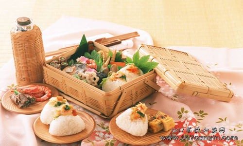 开饭团店好吗