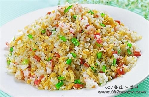 90青年炒饼炒饭利润高吗